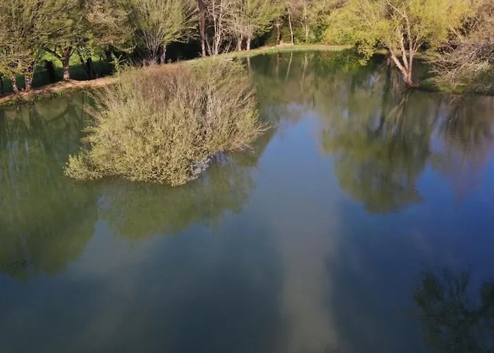 Chataignier Mas Du Ponteil بيت للعطل *